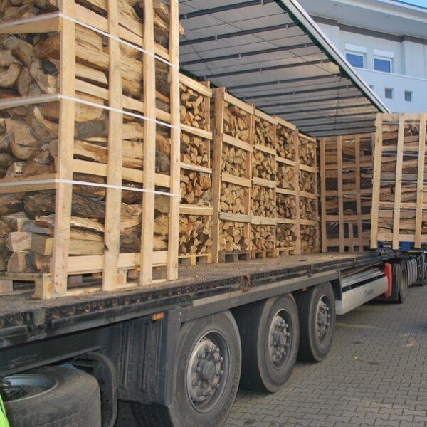 DEMI CAMION A BOIS DE CHAUFFAGE-EV